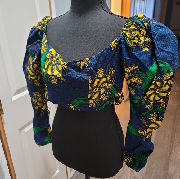 Grassfields African Print Crop Top - Picture 4 of 4